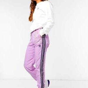BNWT Adidas Originals Trefoil women's track pants